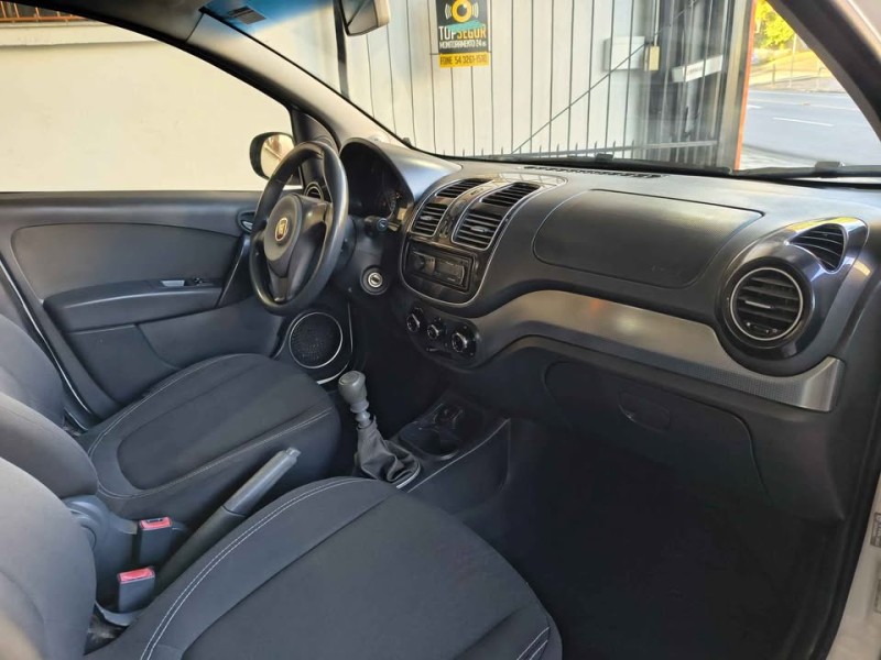 GRAND SIENA 1.4 MPI ATTRACTIVE 8V FLEX 4P MANUAL - 2015 - CAXIAS DO SUL