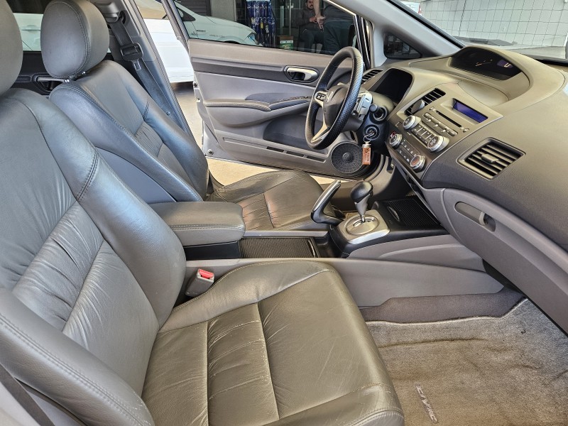 CIVIC 1.8 LXL 16V FLEX 4P AUTOMÁTICO - 2011 - CAXIAS DO SUL