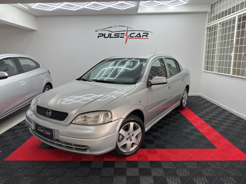 ASTRA 1.8 MPFI MILLENIUM II SEDAN 8V GASOLINA 4P MANUAL