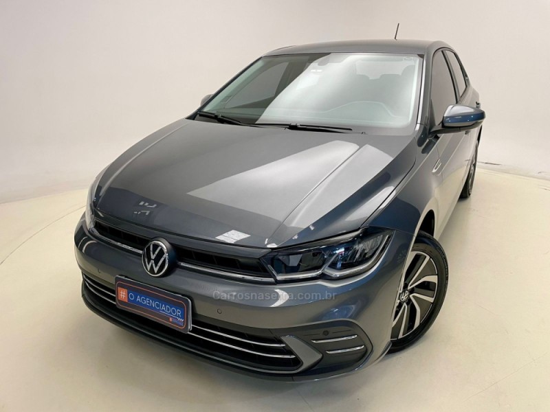 POLO 1.0	200 TSI HIGHLINE AUTOMÁTICO  - 2023 - SANTA CRUZ DO SUL