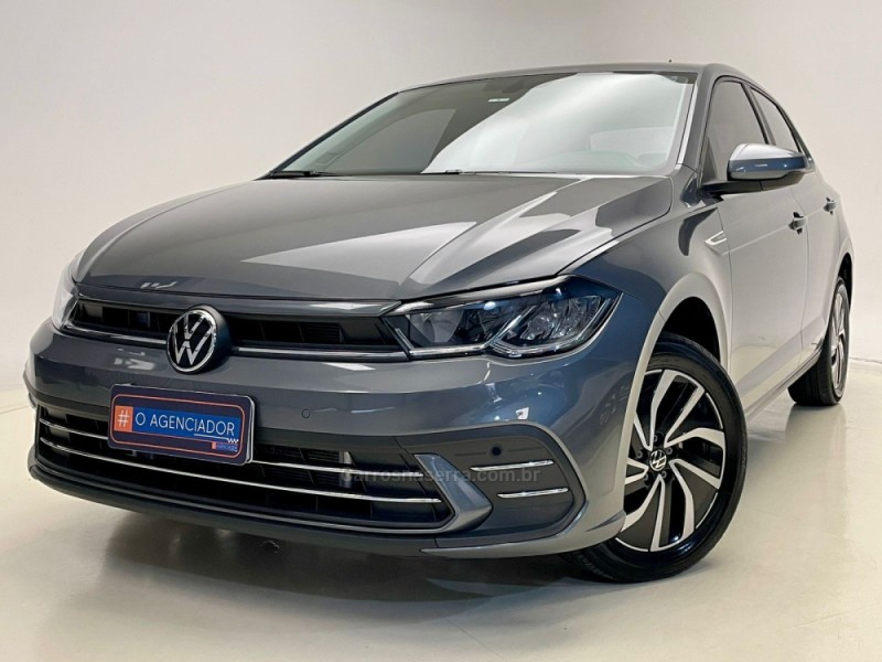 POLO 1.0	200 TSI HIGHLINE AUTOMÁTICO  - 2023 - SANTA CRUZ DO SUL