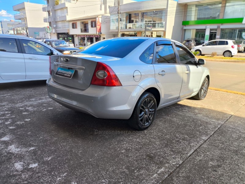 FOCUS 1.6 GLX SEDAN 16V FLEX 4P MANUAL - 2012 - GUAPORé