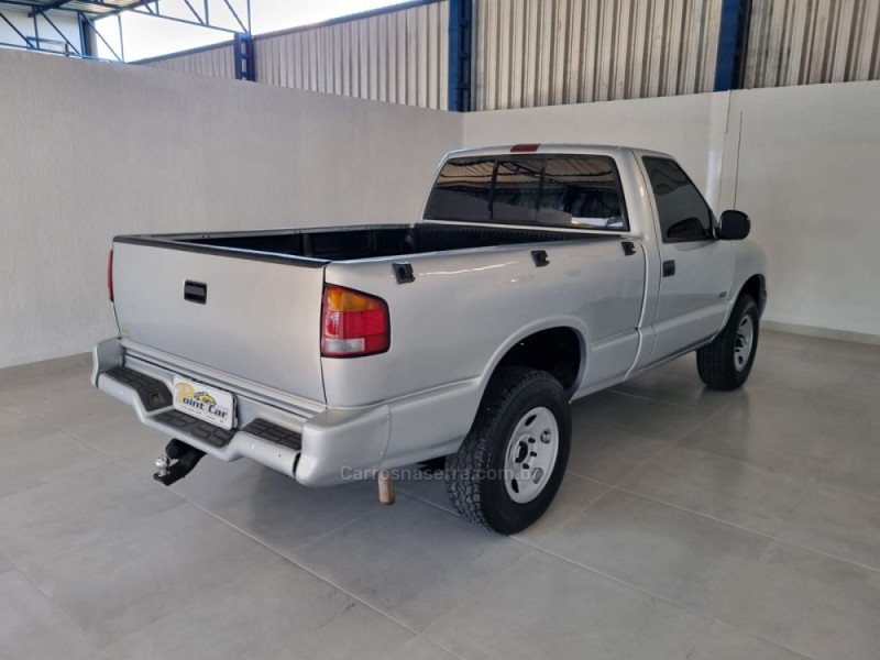 S10 2.2 MPFI STD 4X2 CS 8V GASOLINA 2P MANUAL - 2000 - VACARIA