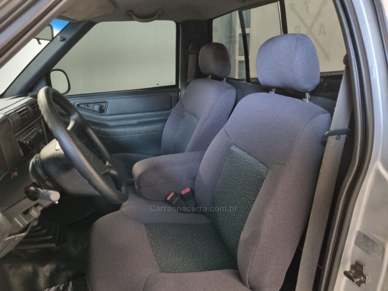 S10 2.2 MPFI STD 4X2 CS 8V GASOLINA 2P MANUAL - 2000 - VACARIA