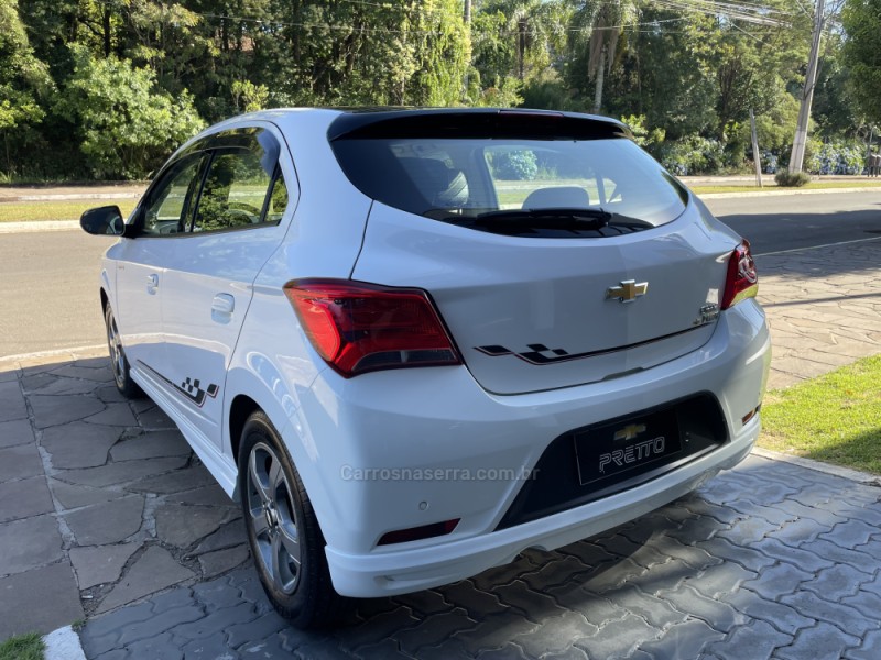ONIX 1.4 MPFI EFFECT 8V FLEX 4P MANUAL - 2018 - GUAPORé