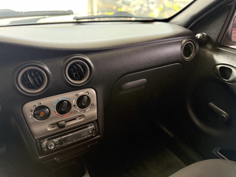 CELTA 1.0 MPFI VHC 8V GASOLINA 2P MANUAL - 2003 - NOVA PETRóPOLIS