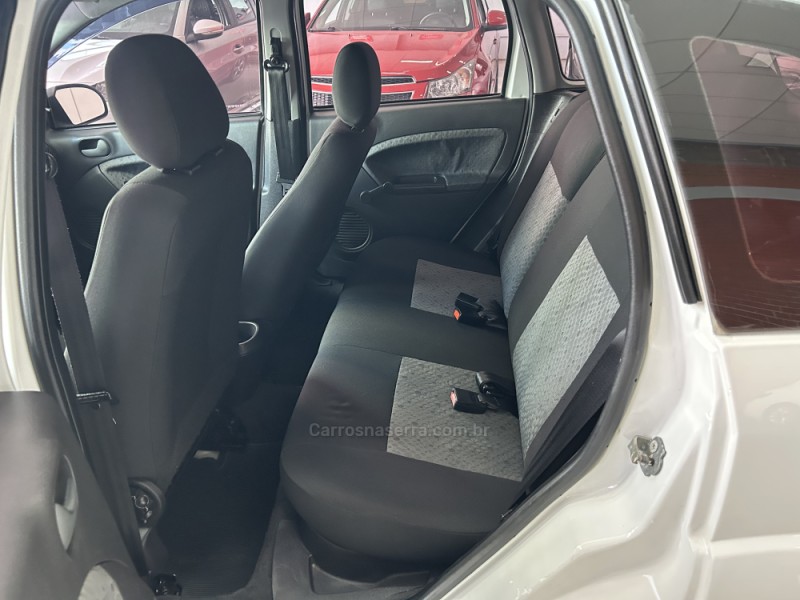 FIESTA 1.6 ROCAM HATCH 8V FLEX 4P MANUAL - 2013 - TAQUARA