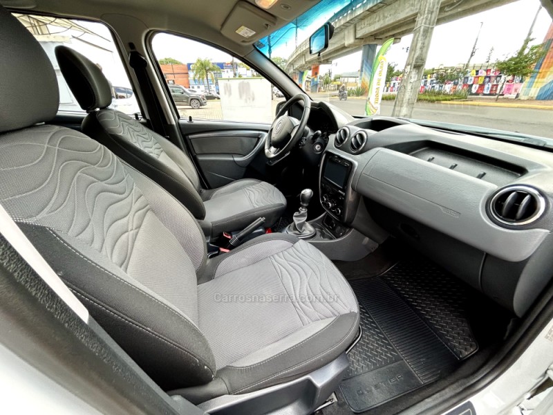 DUSTER 2.0 DYNAMIQUE 4X2 16V FLEX 4P MANUAL - 2015 - NOVO HAMBURGO