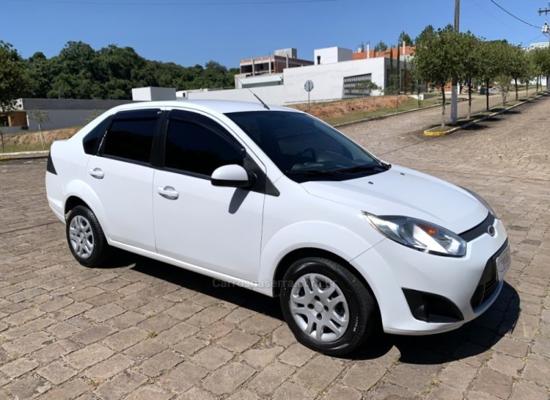 FIESTA 1.6 MPI SEDAN 8V FLEX 4P MANUAL