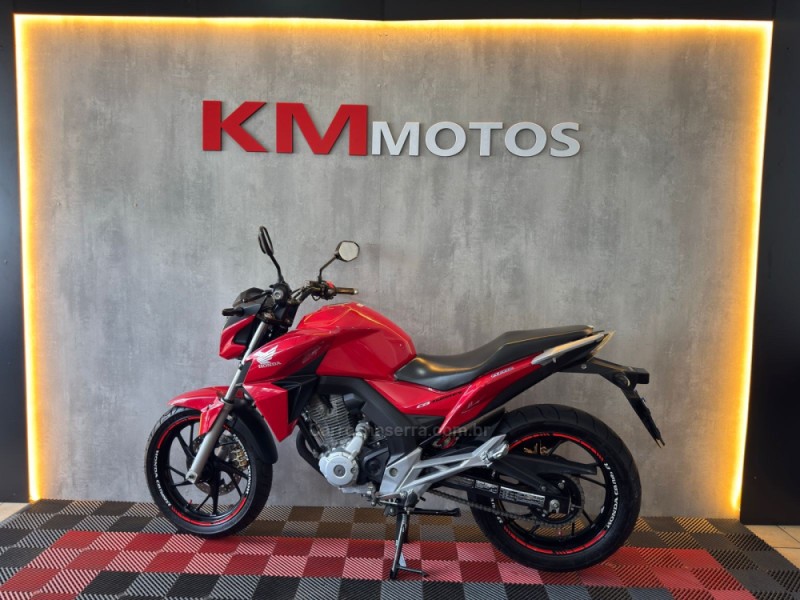 CB 250F TWISTER  - 2016 - PORTãO