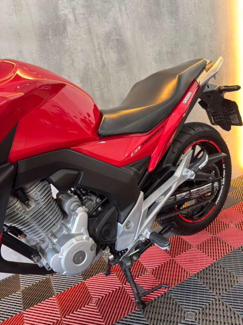 CB 250F TWISTER  - 2016 - PORTãO