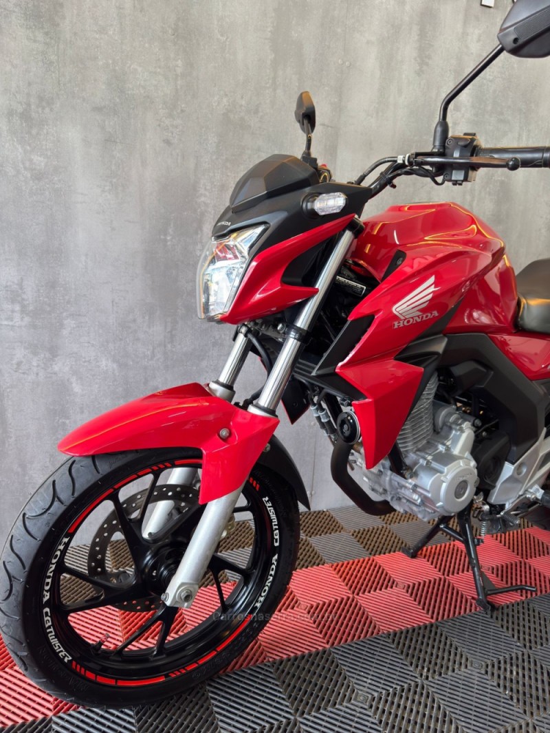 CB 250F TWISTER  - 2016 - PORTãO