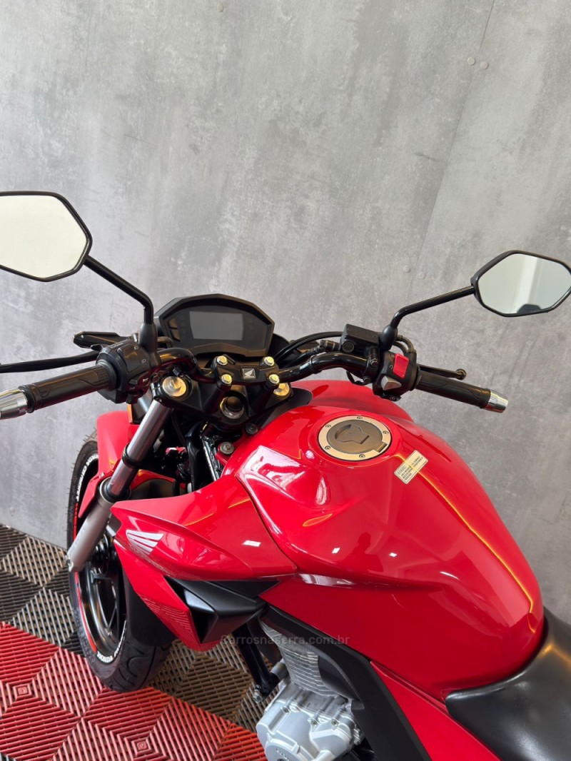 CB 250F TWISTER  - 2016 - PORTãO