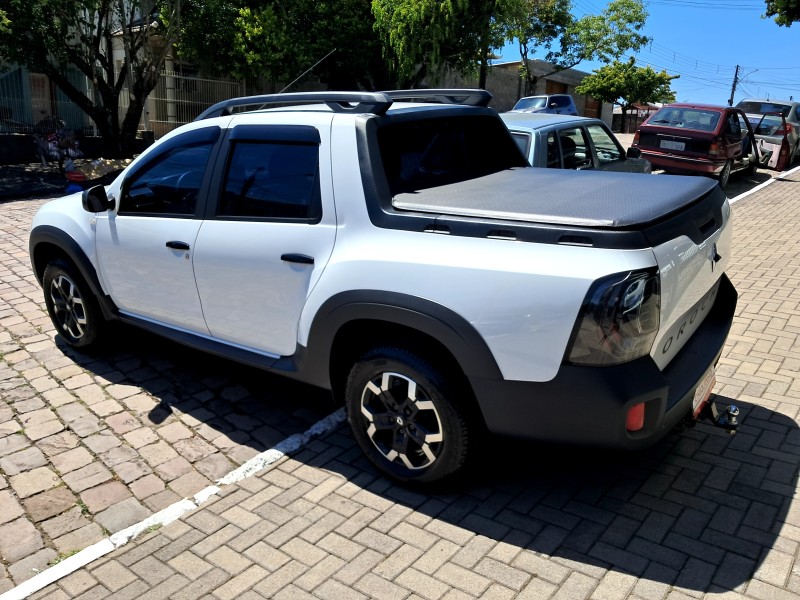 OROCH 1.6 16V ICONIC FLEX 4P MANUAL - 2025 - CAXIAS DO SUL