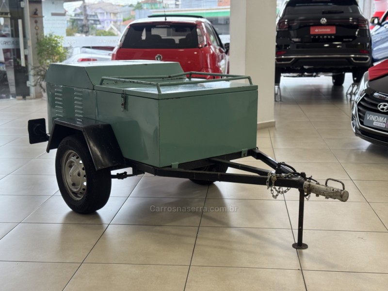 reboque bau 1977 flores da cunha