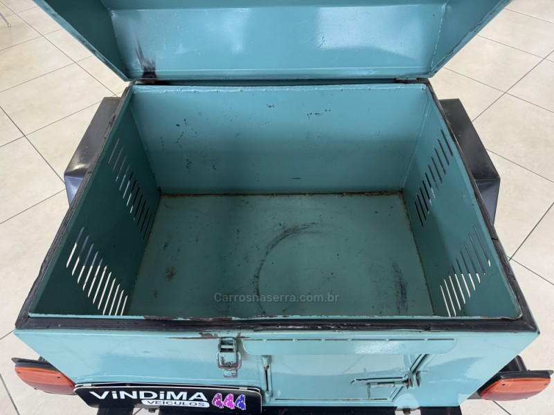 REBOQUE BAU - 1977 - FLORES DA CUNHA