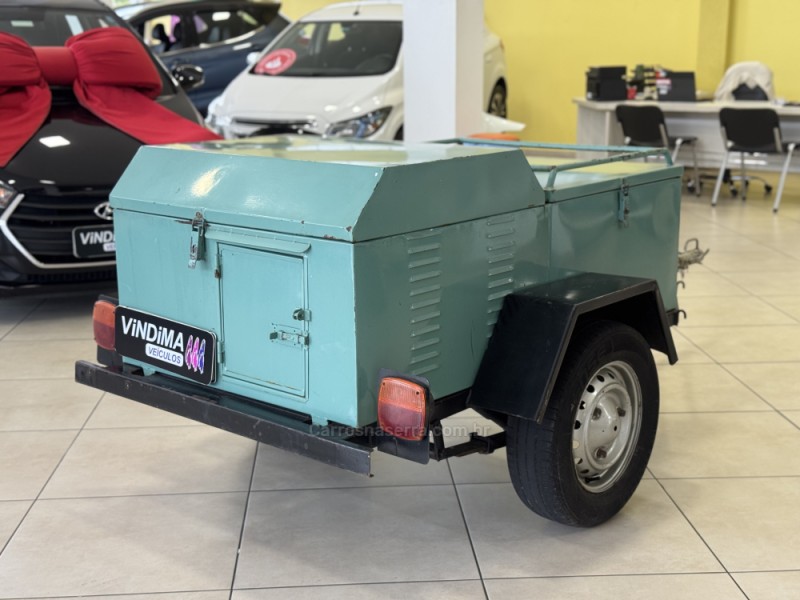 REBOQUE BAU - 1977 - FLORES DA CUNHA