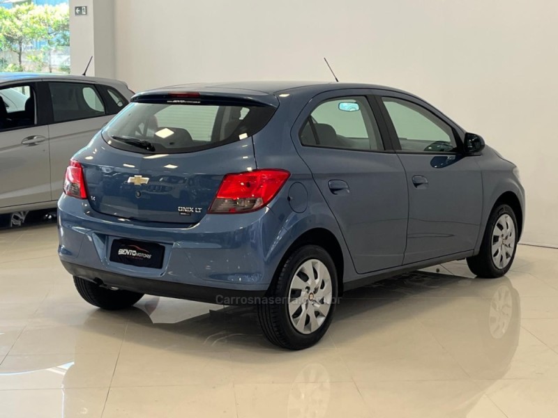 ONIX 1.4 MPFI LT 8V FLEX 4P MANUAL - 2015 - BENTO GONçALVES
