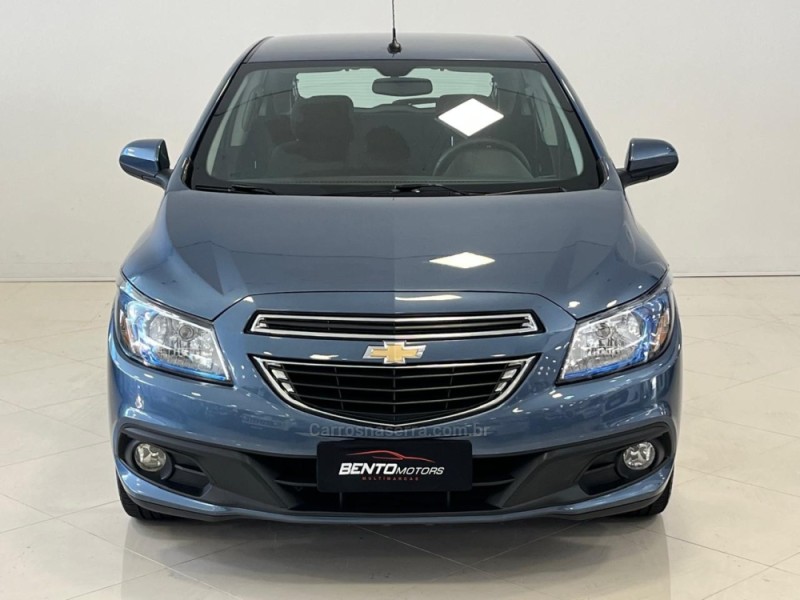 ONIX 1.4 MPFI LT 8V FLEX 4P MANUAL - 2015 - BENTO GONçALVES