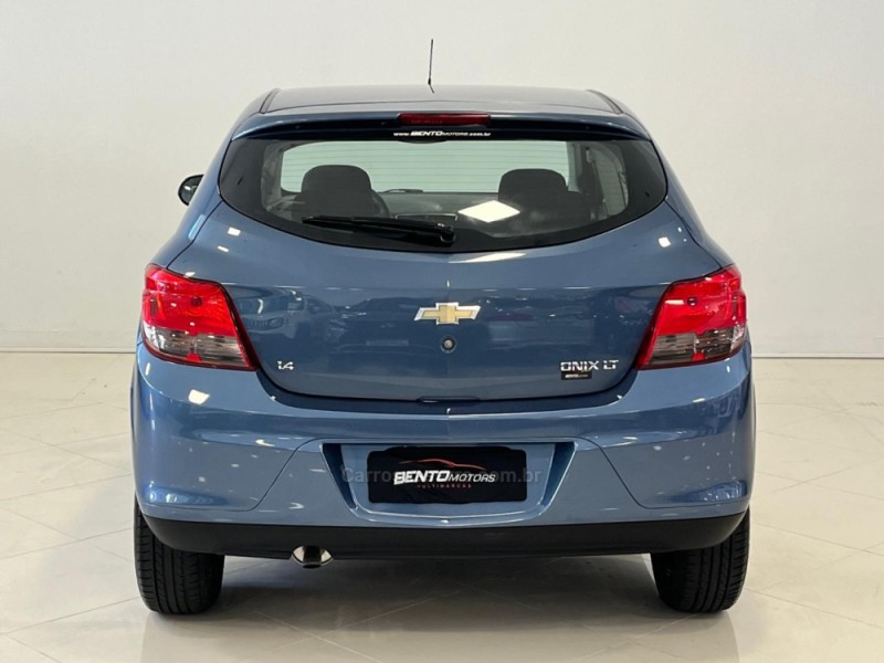 ONIX 1.4 MPFI LT 8V FLEX 4P MANUAL - 2015 - BENTO GONçALVES