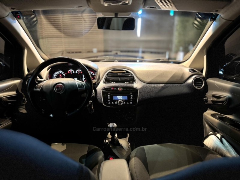 PUNTO 1.4 ATTRACTIVE 8V FLEX 4P MANUAL - 2015 - FARROUPILHA