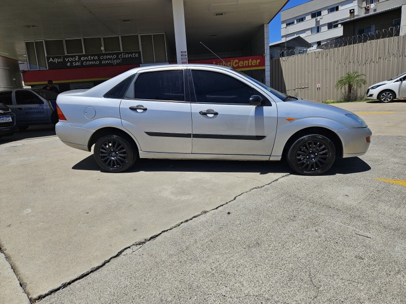 FOCUS 2.0 FC 16V GASOLINA 4P MANUAL - 2002 - CAXIAS DO SUL