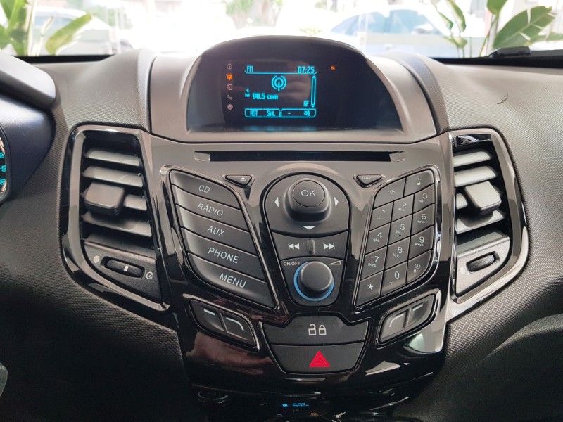 FIESTA 1.6 TITANIUM HATCH 16V FLEX 4P AUTOMÁTICO - 2015 - CAXIAS DO SUL