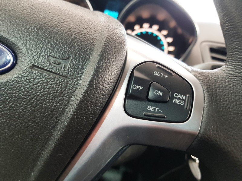 FIESTA 1.6 TITANIUM HATCH 16V FLEX 4P AUTOMÁTICO - 2015 - CAXIAS DO SUL