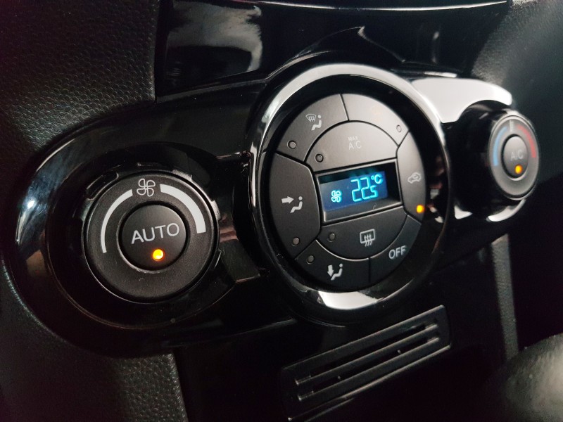 FIESTA 1.6 TITANIUM HATCH 16V FLEX 4P AUTOMÁTICO - 2015 - CAXIAS DO SUL