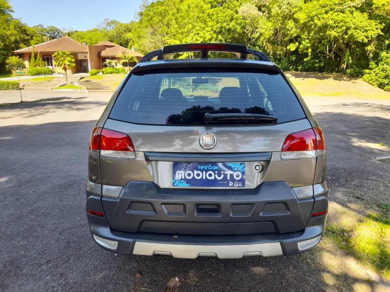 PALIO 1.8 MPI ADVENTURE WEEKEND 8V GASOLINA 4P MANUAL - 2009 - FARROUPILHA