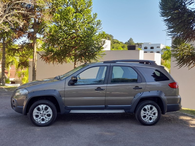 PALIO 1.8 MPI ADVENTURE WEEKEND 8V GASOLINA 4P MANUAL - 2009 - FARROUPILHA