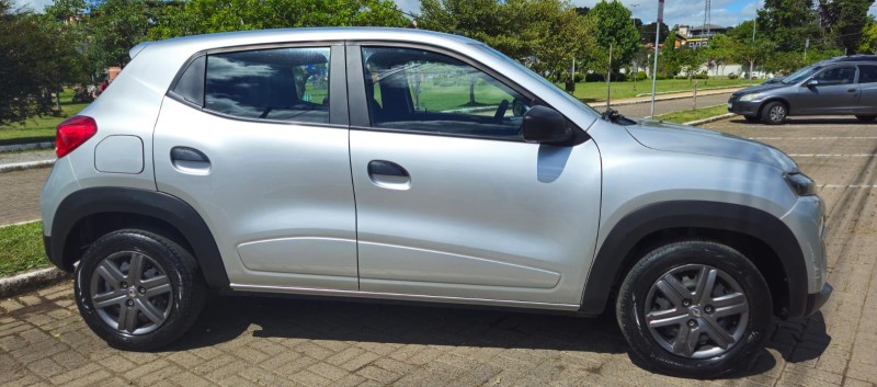 KWID 1.0 12V OUTSIDER FLEX 4P MANUAL - 2024 - CANELA