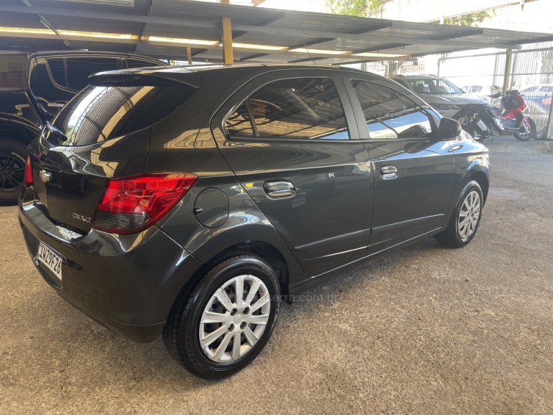 ONIX 1.4 MPFI LT 8V FLEX 4P MANUAL - 2016 - CAXIAS DO SUL