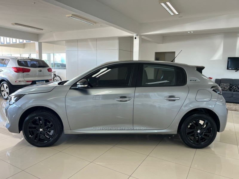 208 1.0 STYLE FLEX 6V 4P MANUAL - 2023 - TAQUARA