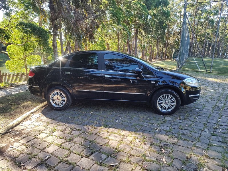 LINEA 1.8 ESSENCE 16V FLEX 4P MANUAL - 2015 - CAXIAS DO SUL