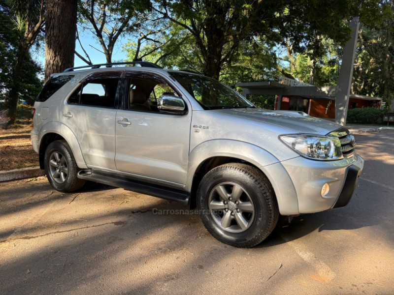 HILUX SW4 3.0 SRV 4X4 7 LUGARES 16V TURBO INTERCOOLER DIESEL 4P AUTOMÁTICO - 2010 - DOIS IRMãOS