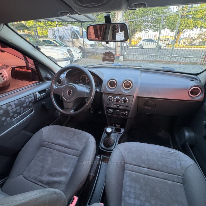 PRISMA 1.4 MPFI JOY 8V FLEX 4P MANUAL - 2010 - CAXIAS DO SUL