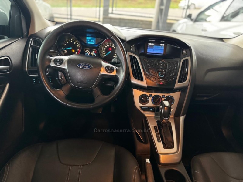 FOCUS 1.6 SE 16V FLEX 4P AUTOMÁTICO - 2015 - FELIZ
