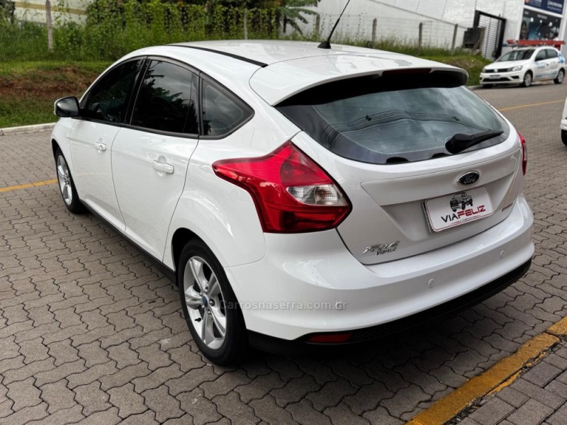 FOCUS 1.6 SE 16V FLEX 4P AUTOMÁTICO - 2015 - FELIZ
