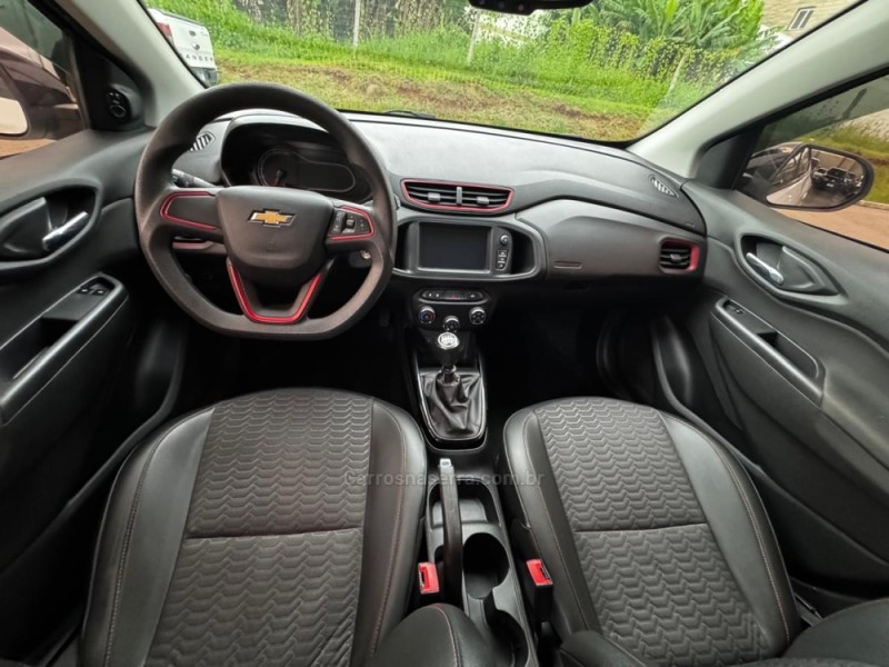 ONIX 1.4 MPFI EFFECT 8V FLEX 4P MANUAL - 2018 - FELIZ