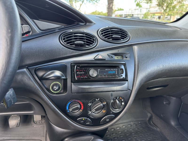 FOCUS 1.6 8V FLEX 4P MANUAL - 2008 - CASCA