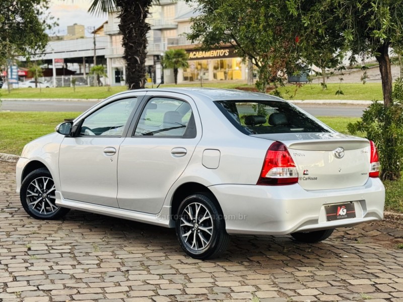ETIOS 1.5 PLATINUM SEDAN 16V FLEX 4P AUTOMÁTICO - 2017 - CASCA
