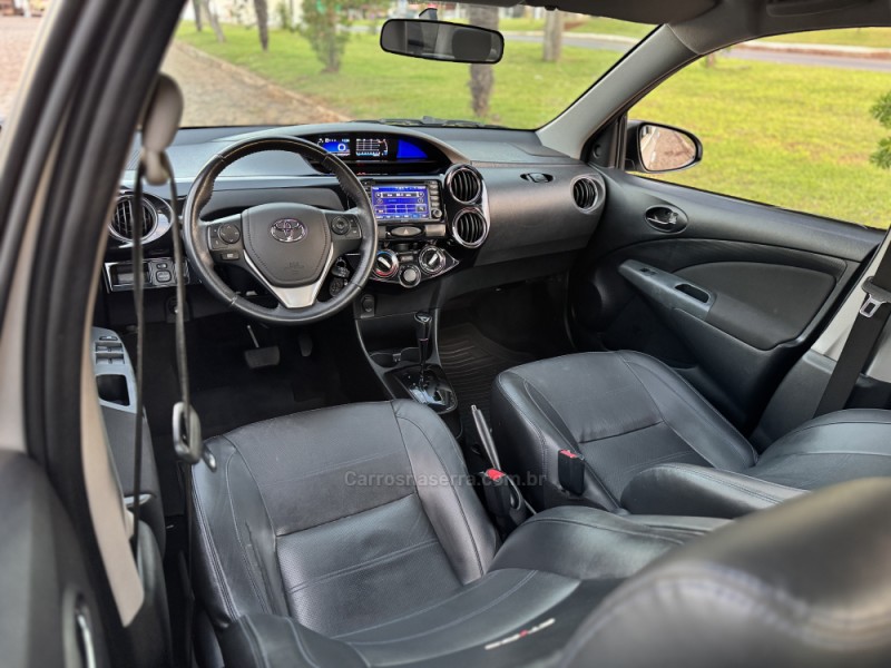 ETIOS 1.5 PLATINUM SEDAN 16V FLEX 4P AUTOMÁTICO - 2017 - CASCA