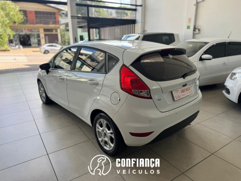 FIESTA 1.6 SE HATCH 16V FLEX 4P MANUAL - 2015 - BENTO GONçALVES