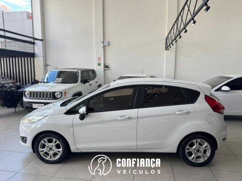 FIESTA 1.6 SE HATCH 16V FLEX 4P MANUAL - 2015 - BENTO GONçALVES
