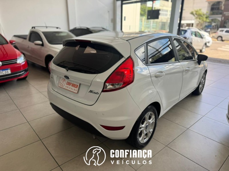 FIESTA 1.6 SE HATCH 16V FLEX 4P MANUAL - 2015 - BENTO GONçALVES