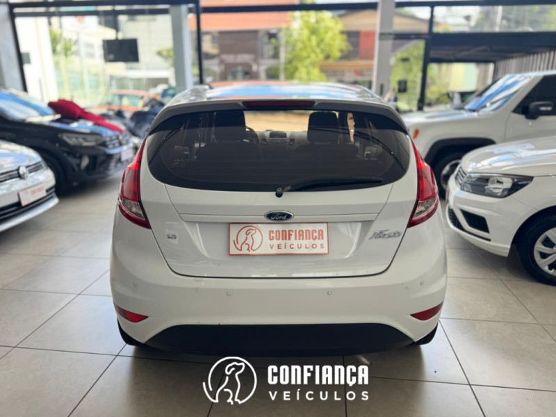 FIESTA 1.6 SE HATCH 16V FLEX 4P MANUAL - 2015 - BENTO GONçALVES