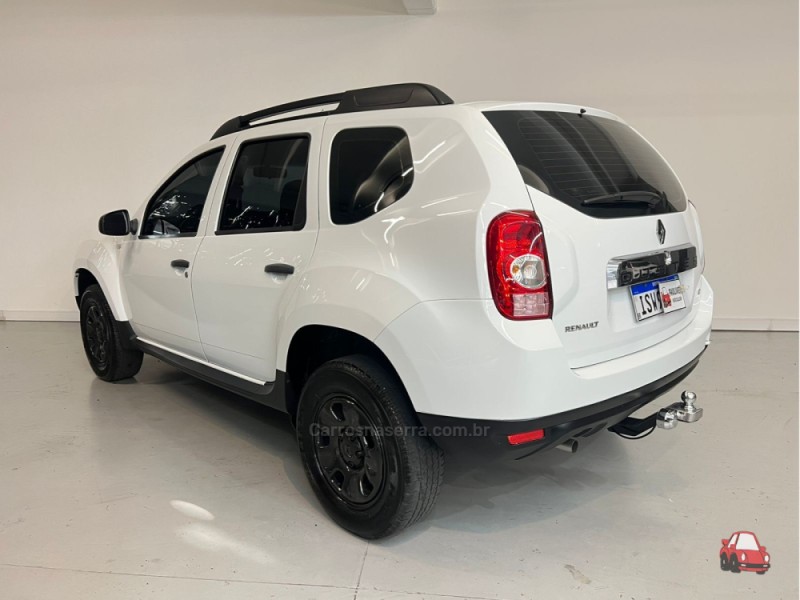 DUSTER 1.6 EXPRESSION 4X2 16V FLEX 4P MANUAL - 2013 - CAXIAS DO SUL