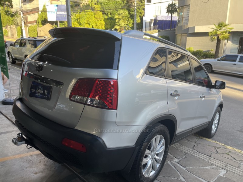 SORENTO 2.4 EX 4X2 16V GASOLINA 4P AUTOMÁTICO - 2013 - BENTO GONçALVES