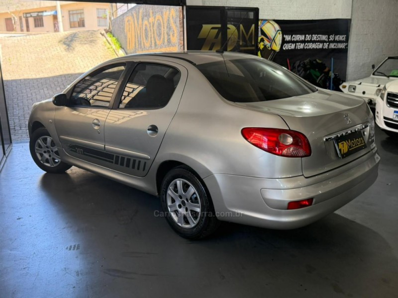 207 1.4 SEDAN XR PASSION 8V FLEX 4P MANUAL - 2013 - CAXIAS DO SUL